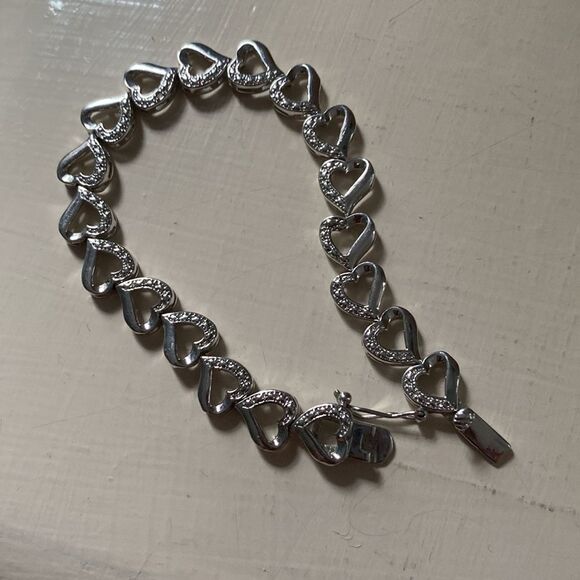 Key to your heart jewelry lot - 2 necklaces, 1 bracelet, pierced earrings - Picture 13 of 16